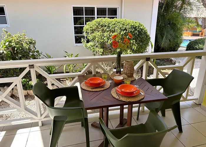 Blue Marlin Apartments, Nabij Mambo Beach Willemstad
