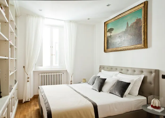 Garibaldi Suites Piazza Di Spagna Rome