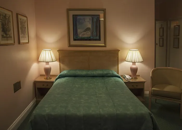 Her Majesty Hotel Londen