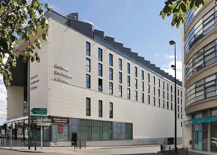 Sejours & Affaires Orleans Jeanne D'Arc Aparthotel