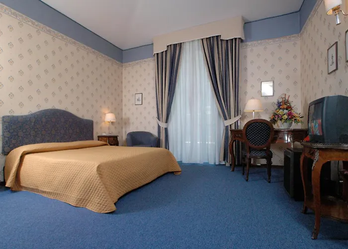 Hotel Nuovo Rebecchino Napels