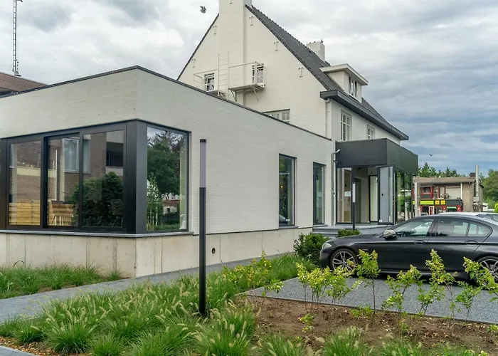 Hotel Huron Mol