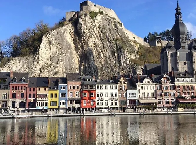 Les Voisins De Mr Sax Hotel Dinant