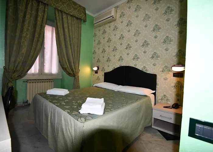 Hotel Ferrarese Rome